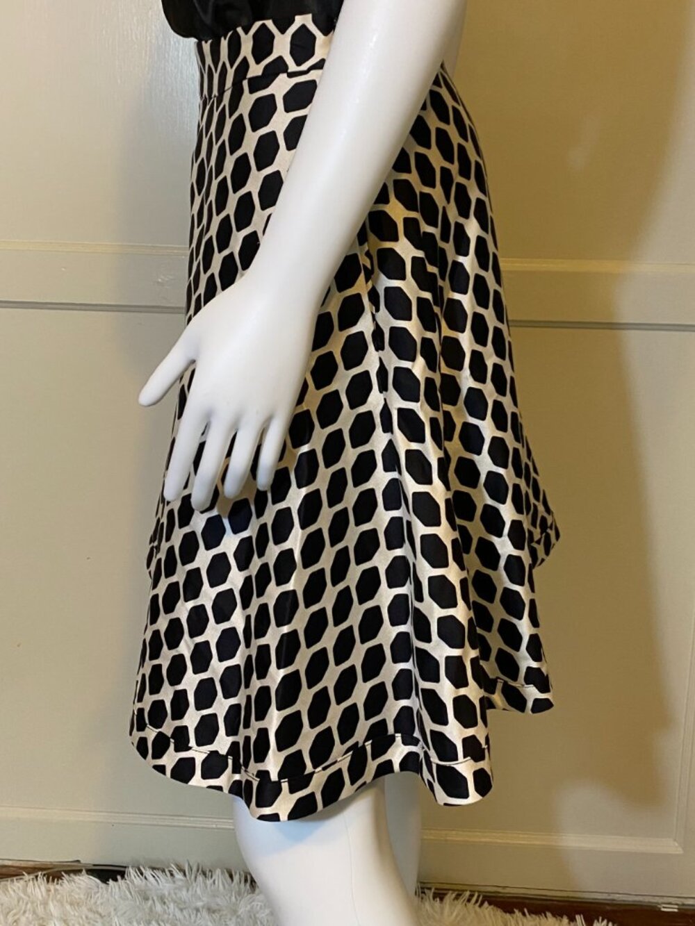 (DVF) Diane Von Fürstenberg Sz 4 Women Wool/Silk A-Line Flare Skirt B/W Pockets - Picture 3 of 9
